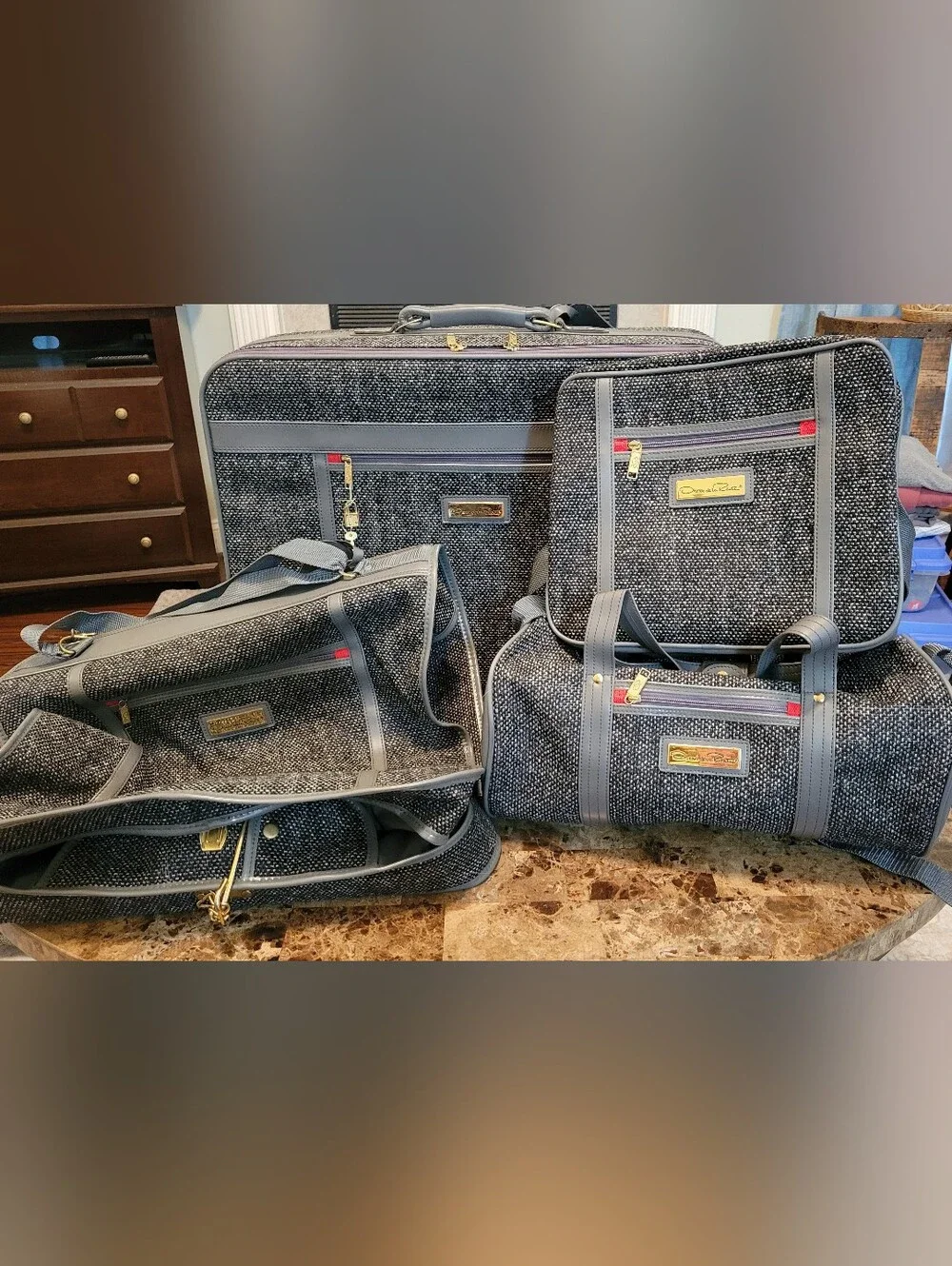Oscar de la Renta Gray Tweed Textured Travel Bag Set with Gold Hardware